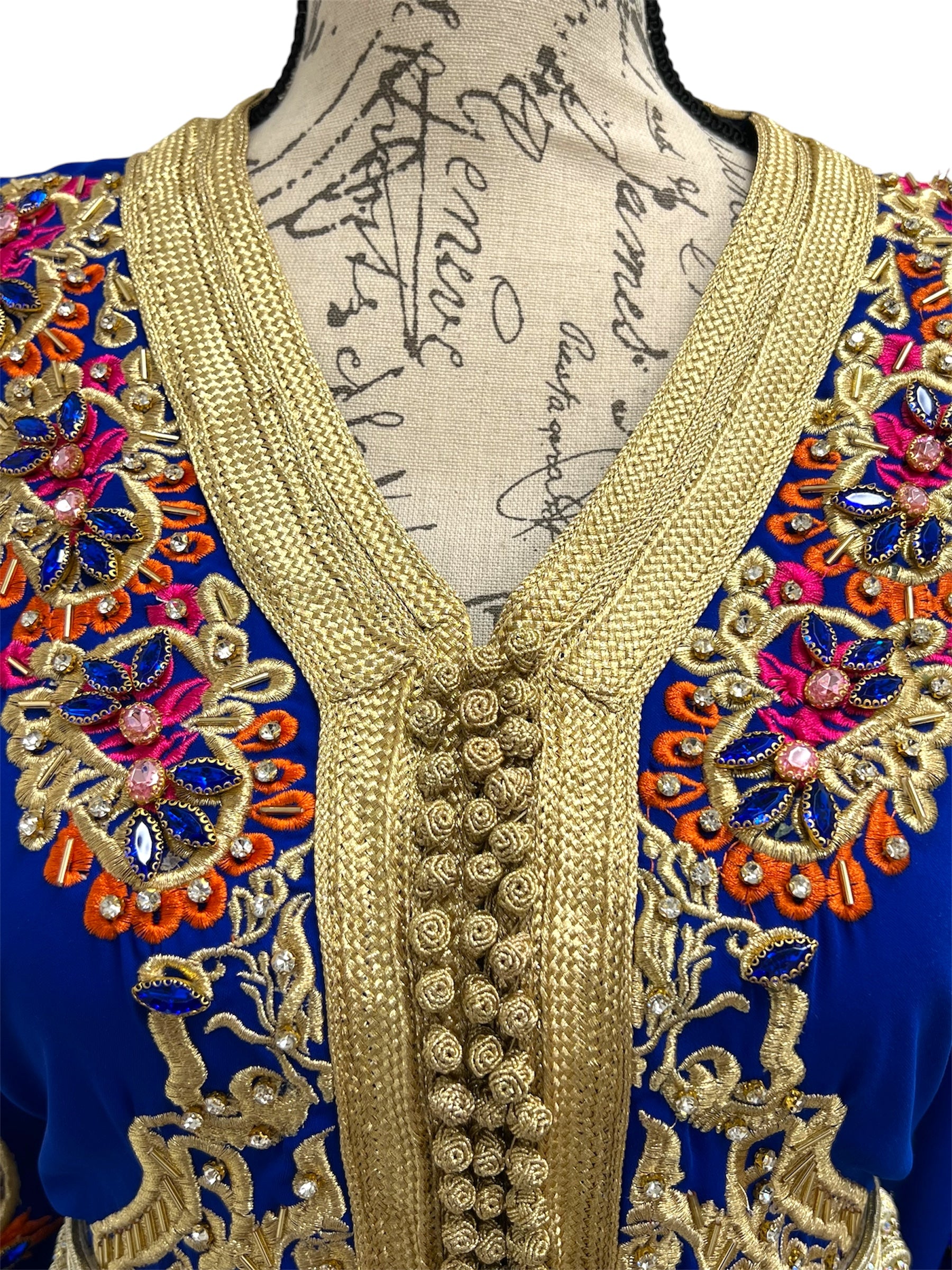 Royal Blue Caftan – Luxury for Every Occasion