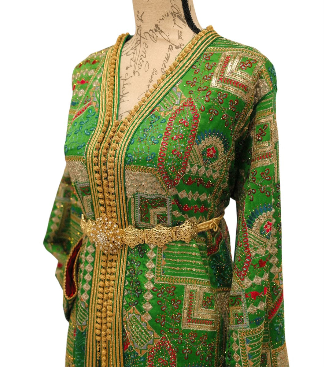 Regal Green Paisley Takchita with Intricate Gold Embroidery and Satin Details